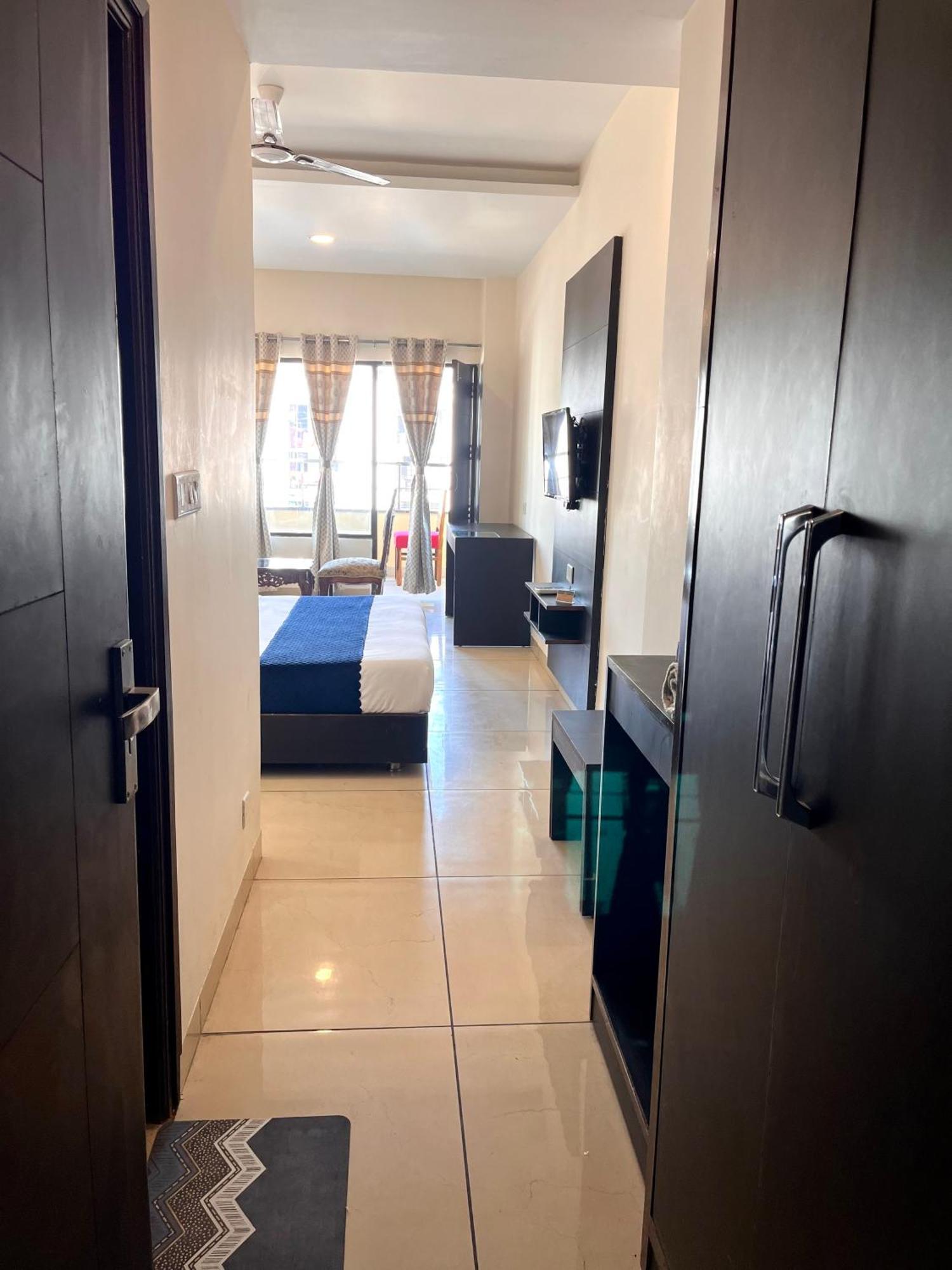 Hotel Jb Residency Zirakpur !! Top Rated & Most Awarded Property In Zirakpur Extérieur photo