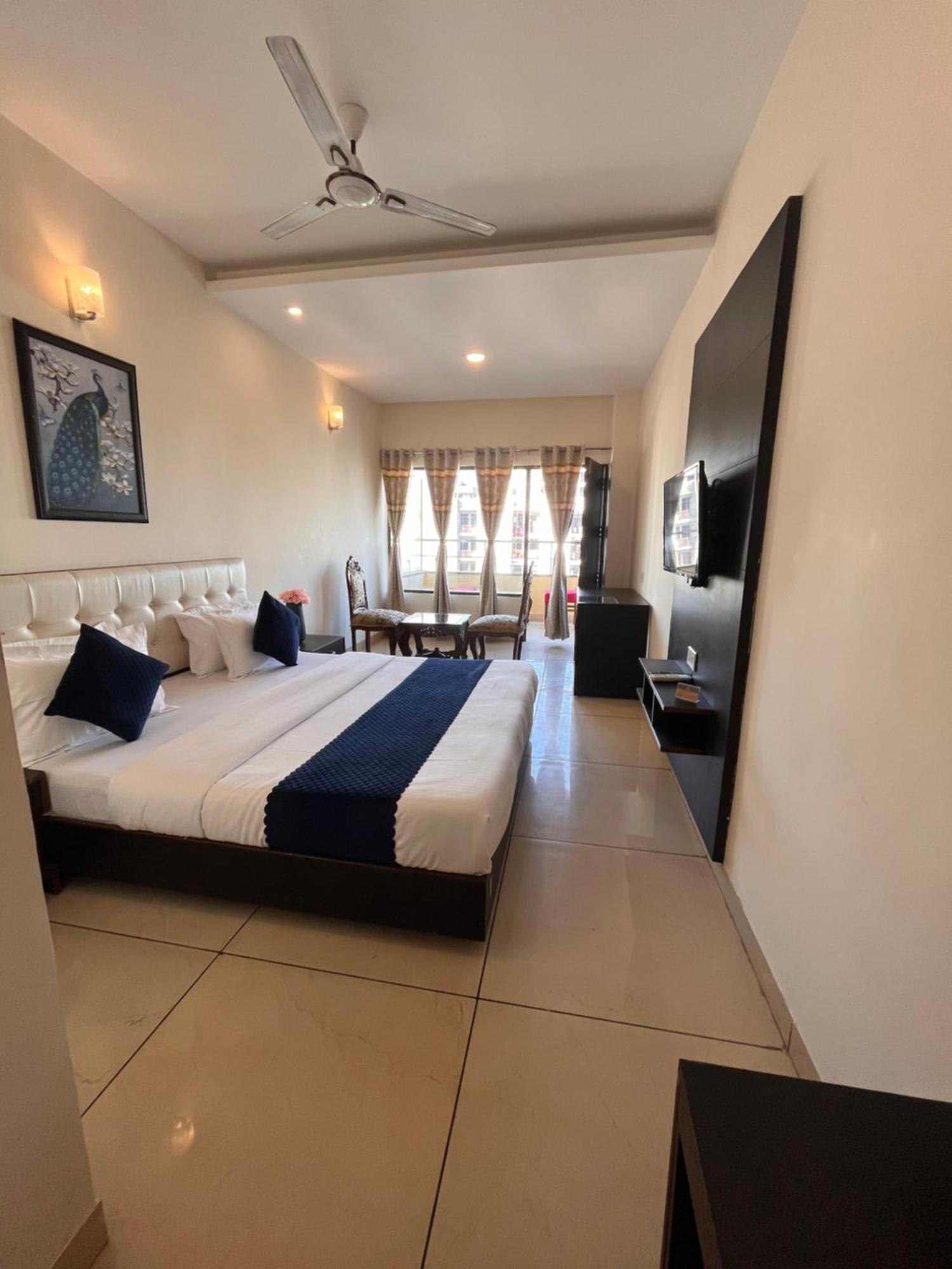 Hotel Jb Residency Zirakpur !! Top Rated & Most Awarded Property In Zirakpur Extérieur photo