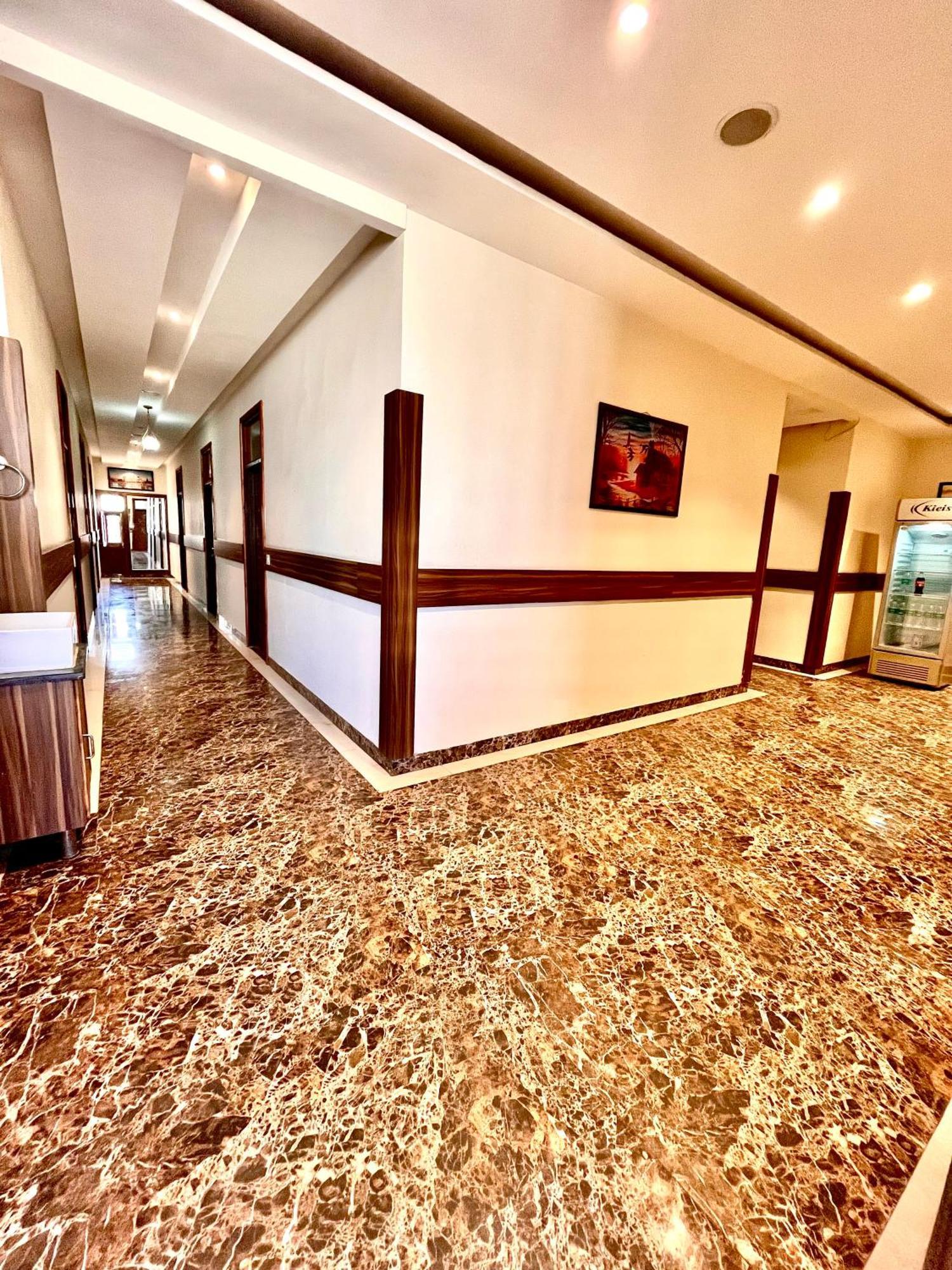 Hotel Jb Residency Zirakpur !! Top Rated & Most Awarded Property In Zirakpur Extérieur photo