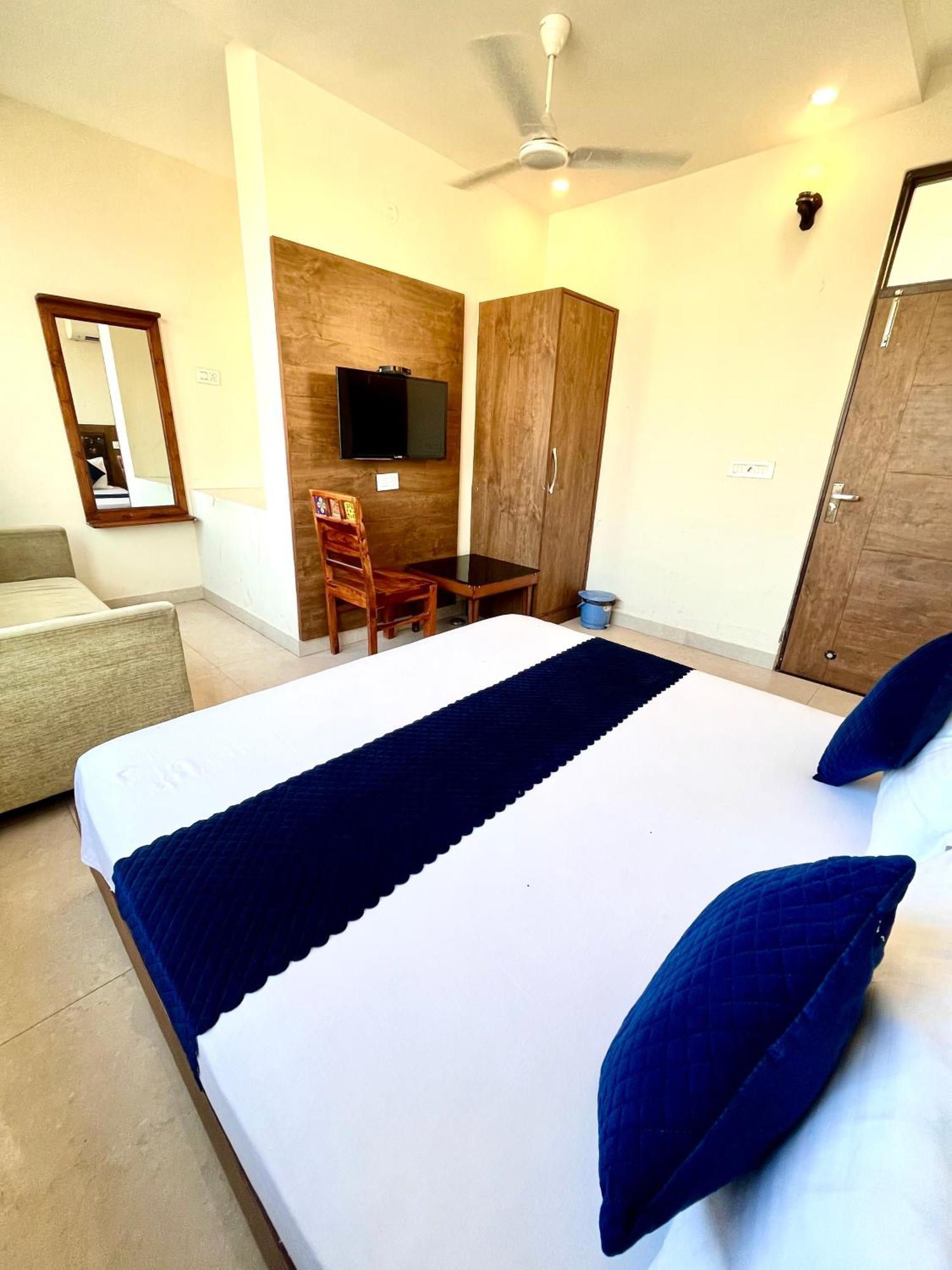Hotel Jb Residency Zirakpur !! Top Rated & Most Awarded Property In Zirakpur Extérieur photo